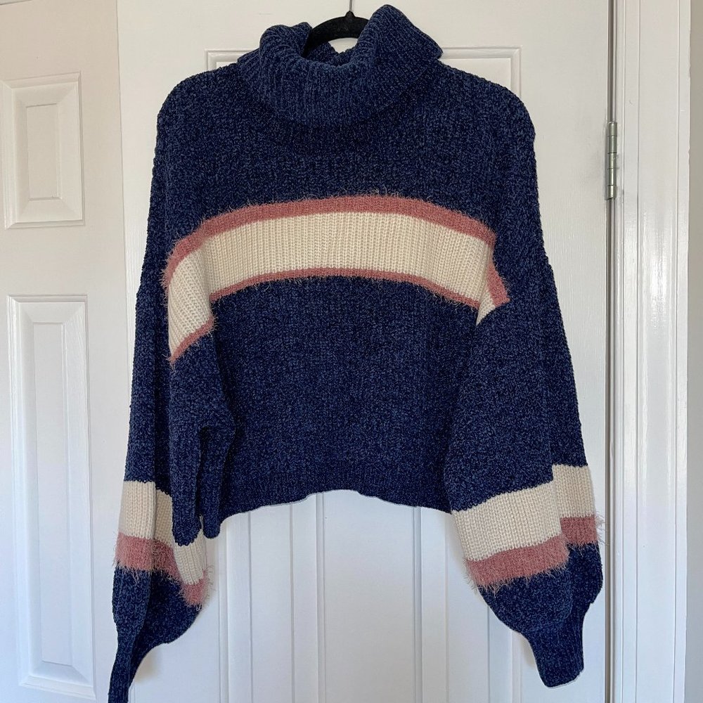 MM BY MICHELLE CROPPED TURTLENECK SWEATER